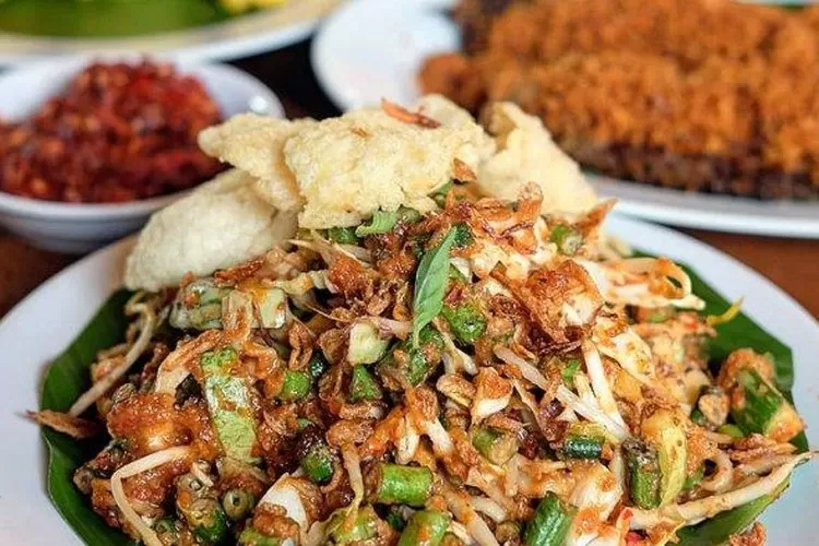 Menikmati Karedok di Berbagai Sudut Jakarta: Tempat Makan yang Menyajikan Hidangan Sunda